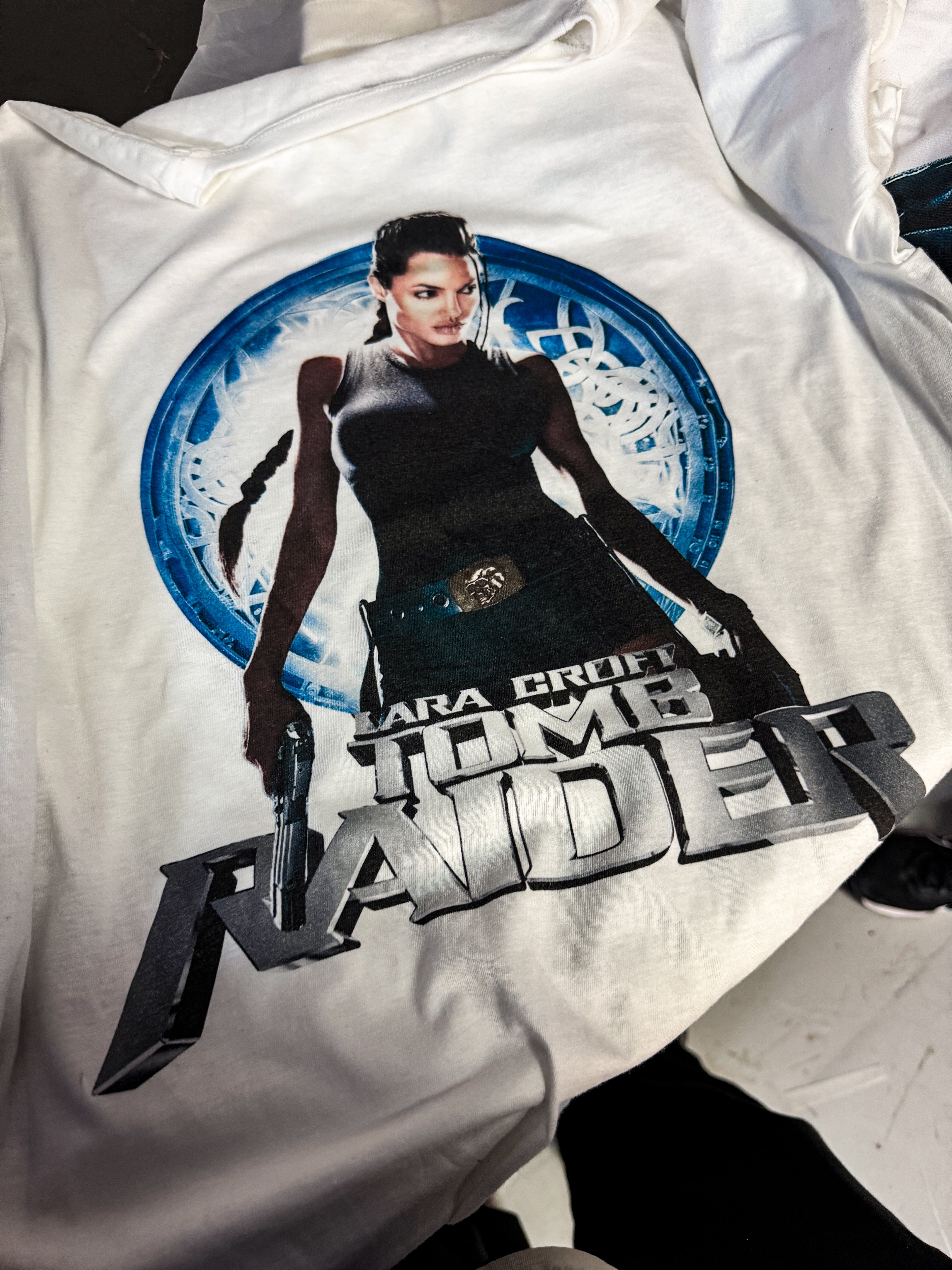 2000's Lara Croft Tomb raider vintage white graphic t-shirt