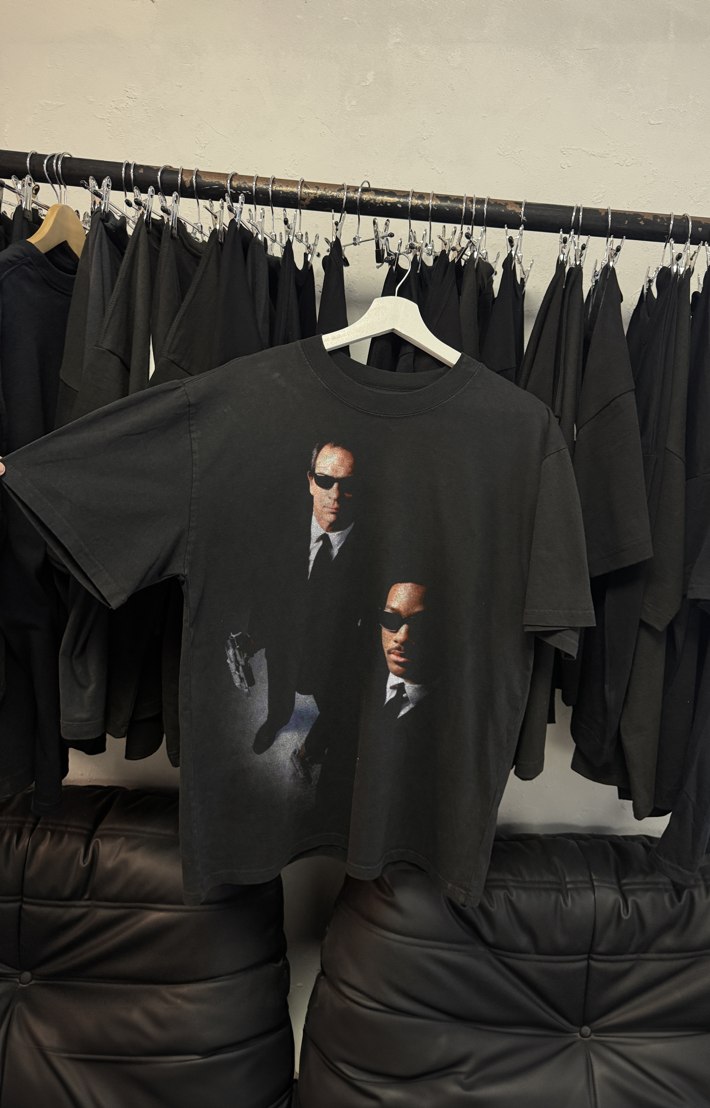 90's Men in black vintage black graphic t-shirt